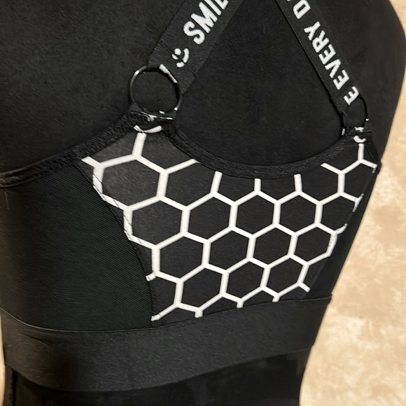 Super Comfortable Cross-Back Sports Bra - Max Support Workout Top - Picture 13 of 15